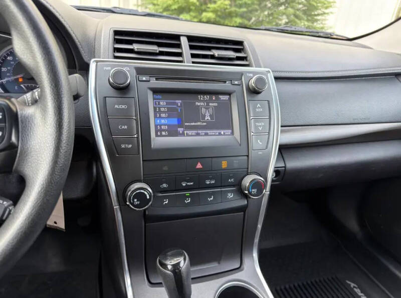 2017 Toyota Camry LE