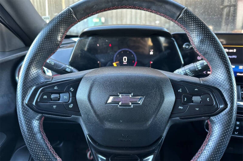 2025 Chevrolet Trax RS