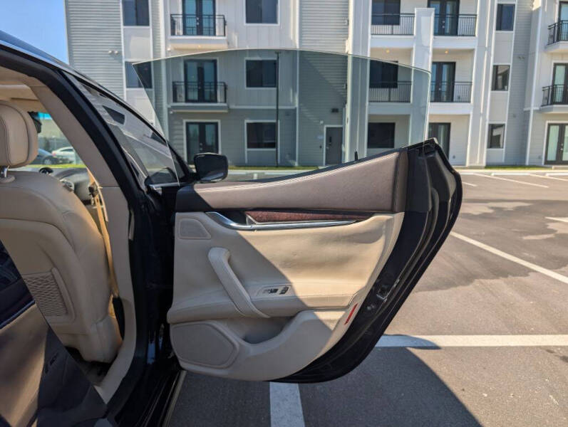 2014 Maserati Ghibli S Q4