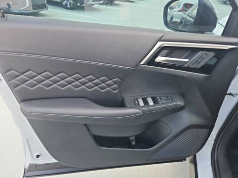 2025 Mitsubishi Outlander PHEV SEL Black Edition