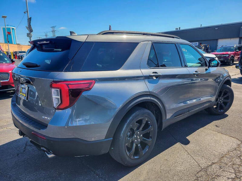 2023 Ford Explorer ST-Line