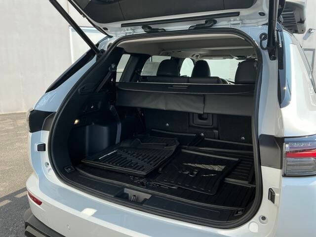 2025 Mitsubishi Outlander SE