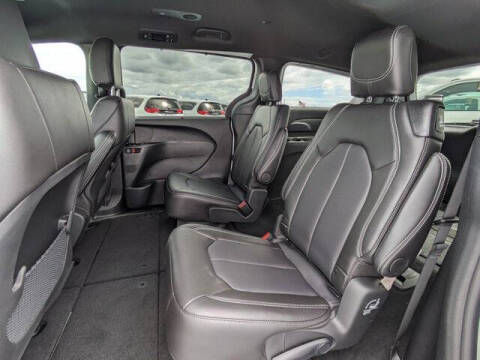 2026 Chrysler Voyager LX