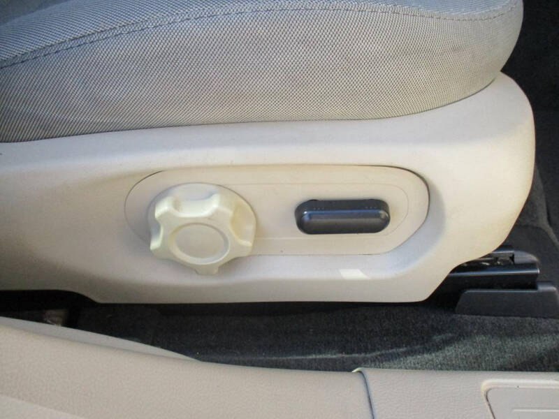2014 Ford Taurus SE