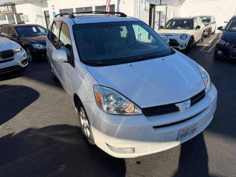 2004 Toyota Sienna