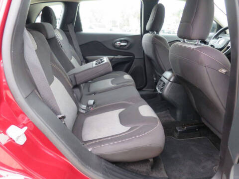 2015 Jeep Cherokee Sport