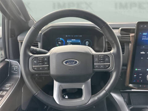 2022 Ford F-150 Lightning Lariat