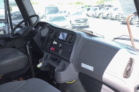 2013 Freightliner M2 112