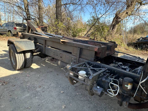 2001 UD Trucks UD2300