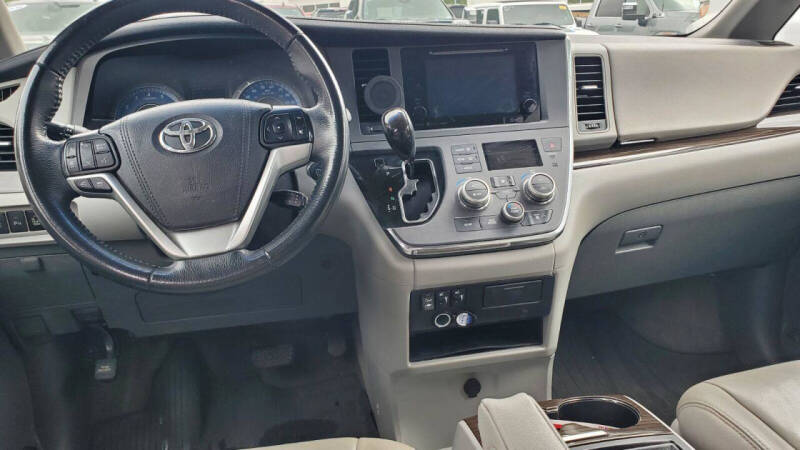 2017 Toyota Sienna