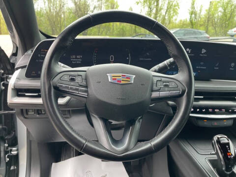 2024 Cadillac XT4 Premium Luxury