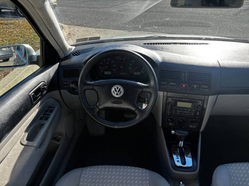 2003 Volkswagen Jetta GL photo 31