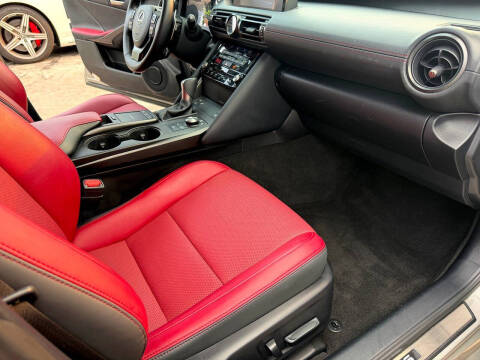 2023 Lexus IS 300