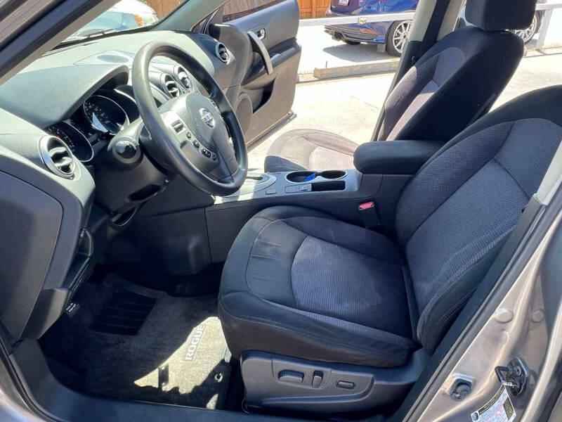 2012 Nissan Rogue SV