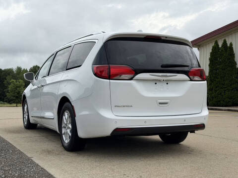 2020 Chrysler Pacifica Touring L
