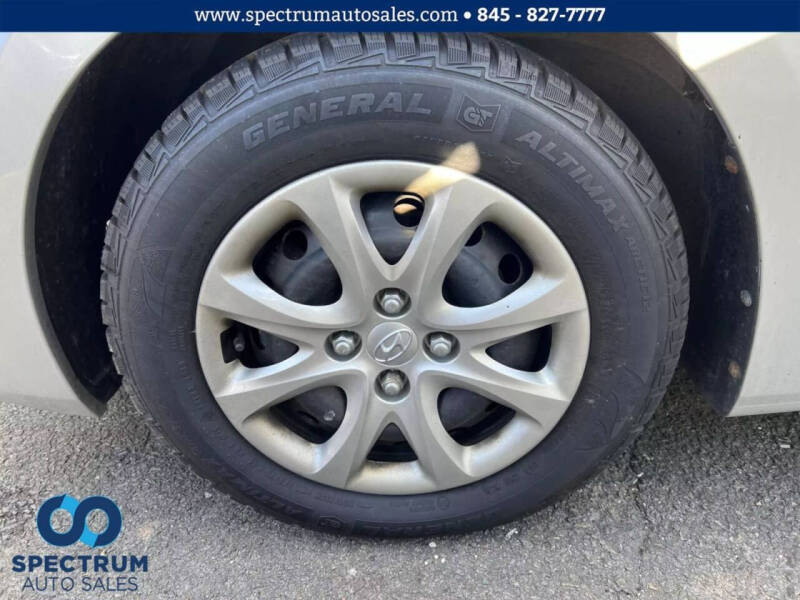 2013 Hyundai Accent GS