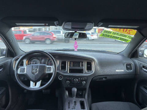 2013 Dodge Charger SE