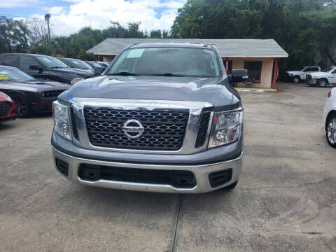 2017 Nissan Titan SV