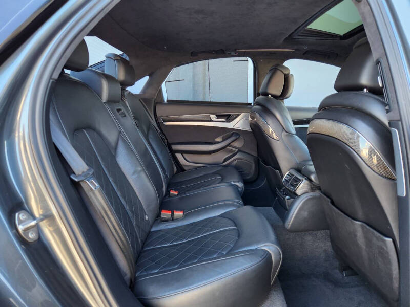 2013 Audi S8 4.0T quattro