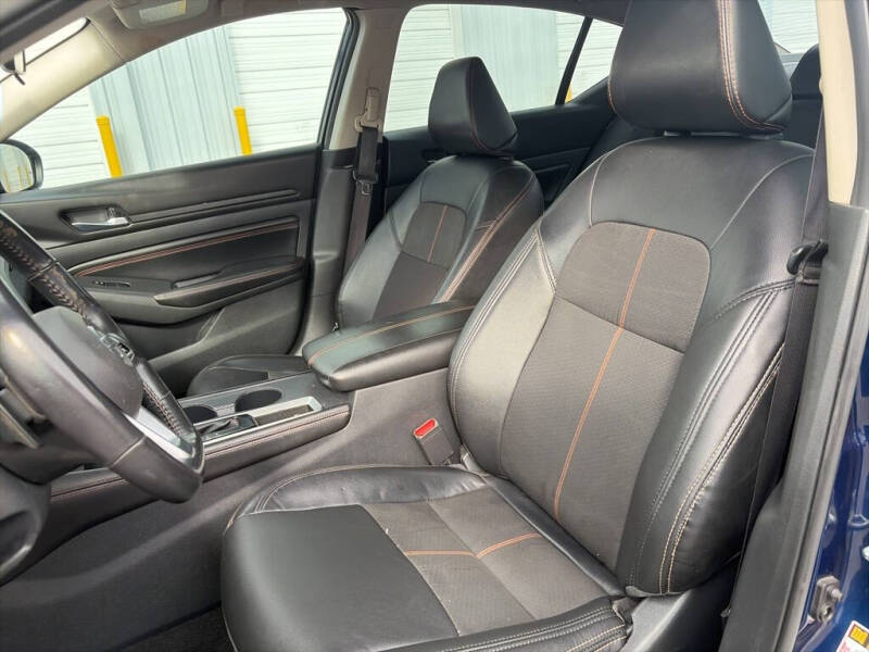 2021 Nissan Altima 2.5 SR