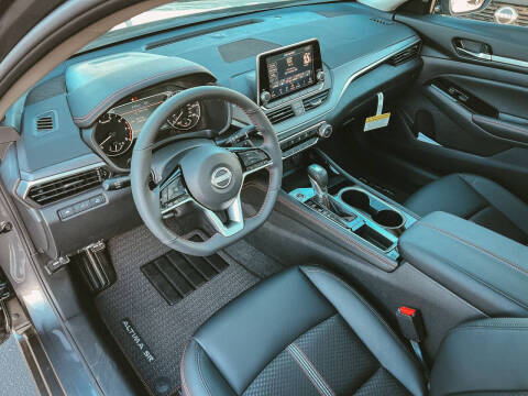 2025 Nissan Altima 2.5 SR