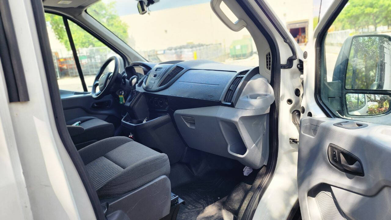 2015 Ford Transit  - $20,900