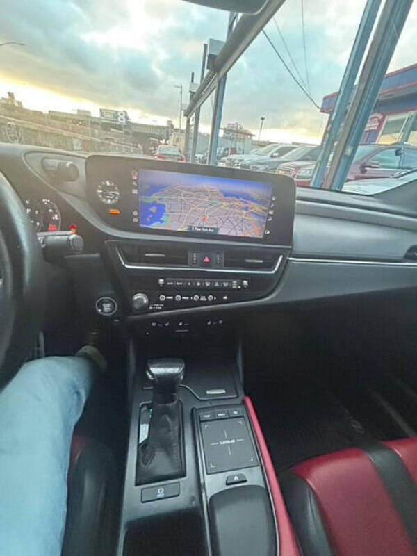 2022 Lexus ES 350 F SPORT