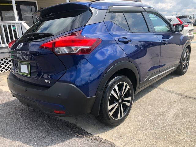 2020 Nissan Kicks SR
