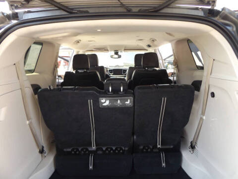 2017 Chrysler Pacifica Touring-L