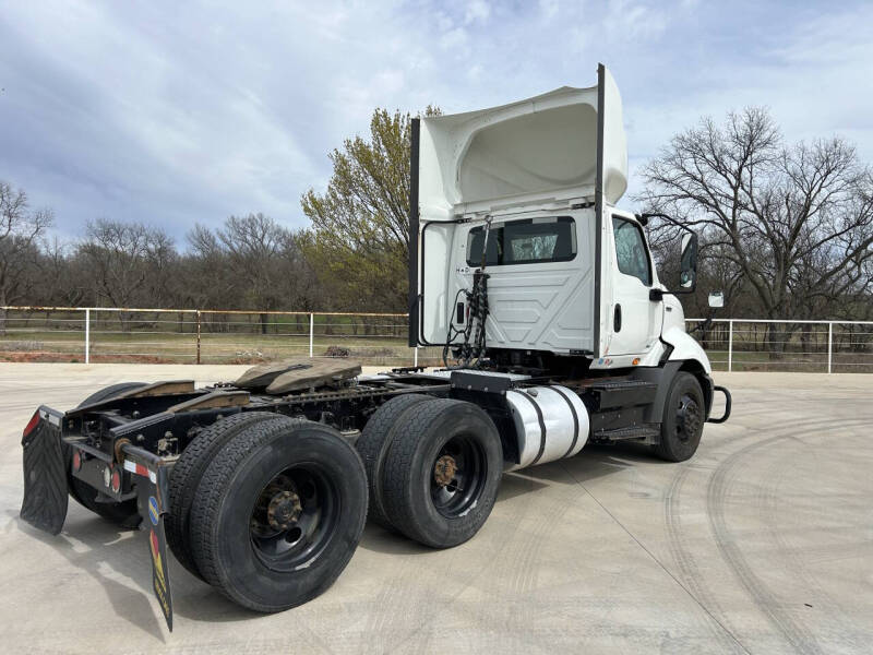 2019 International RH613