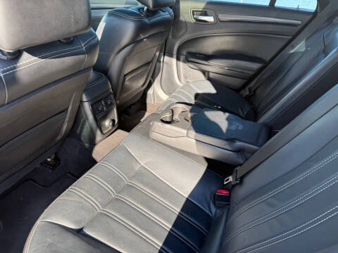 2014 Chrysler 300 S