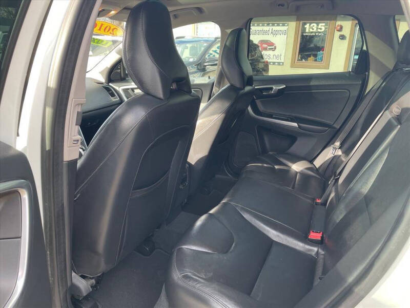 2016 Volvo XC60 T6 Platinum