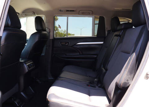 2017 Toyota Highlander LE Plus