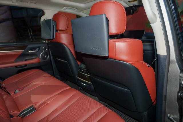 2021 Lexus LX 570 Three-Row