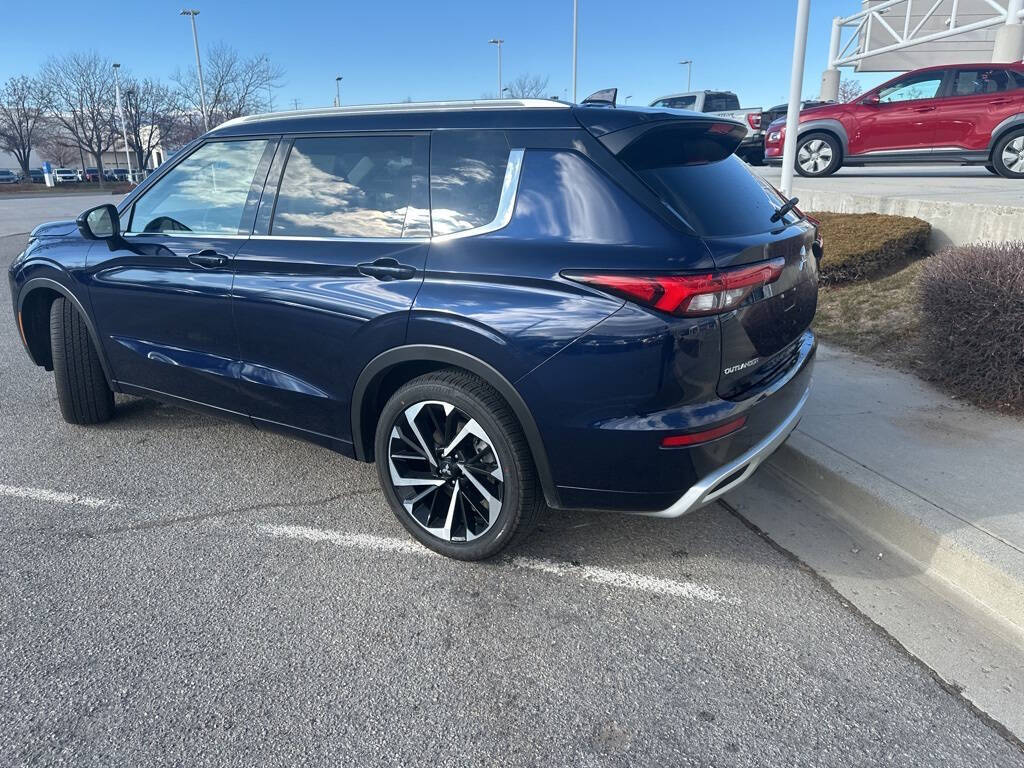 2024 Mitsubishi Outlander for sale at Axio Auto Boise in Boise, ID