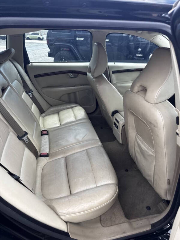 2008 Volvo V70 3.2