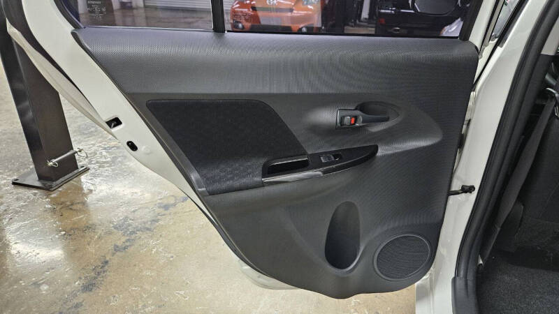 2009 Scion xD Base photo 36