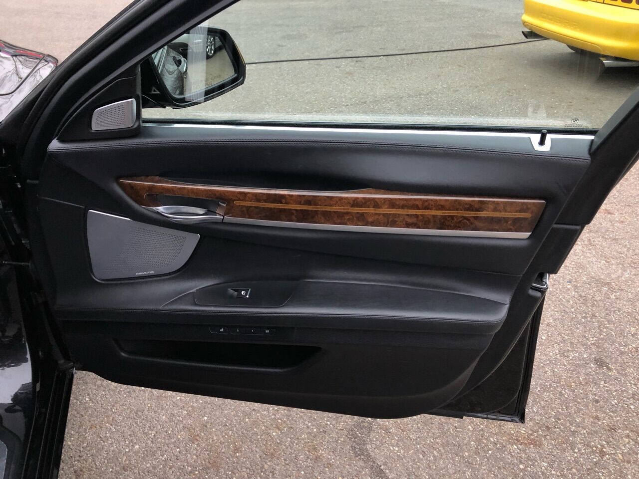 2015 BMW 7 Series 4dr Car