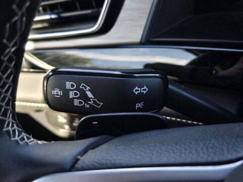 2025 Volkswagen Atlas Cross Sport SE 4Motion