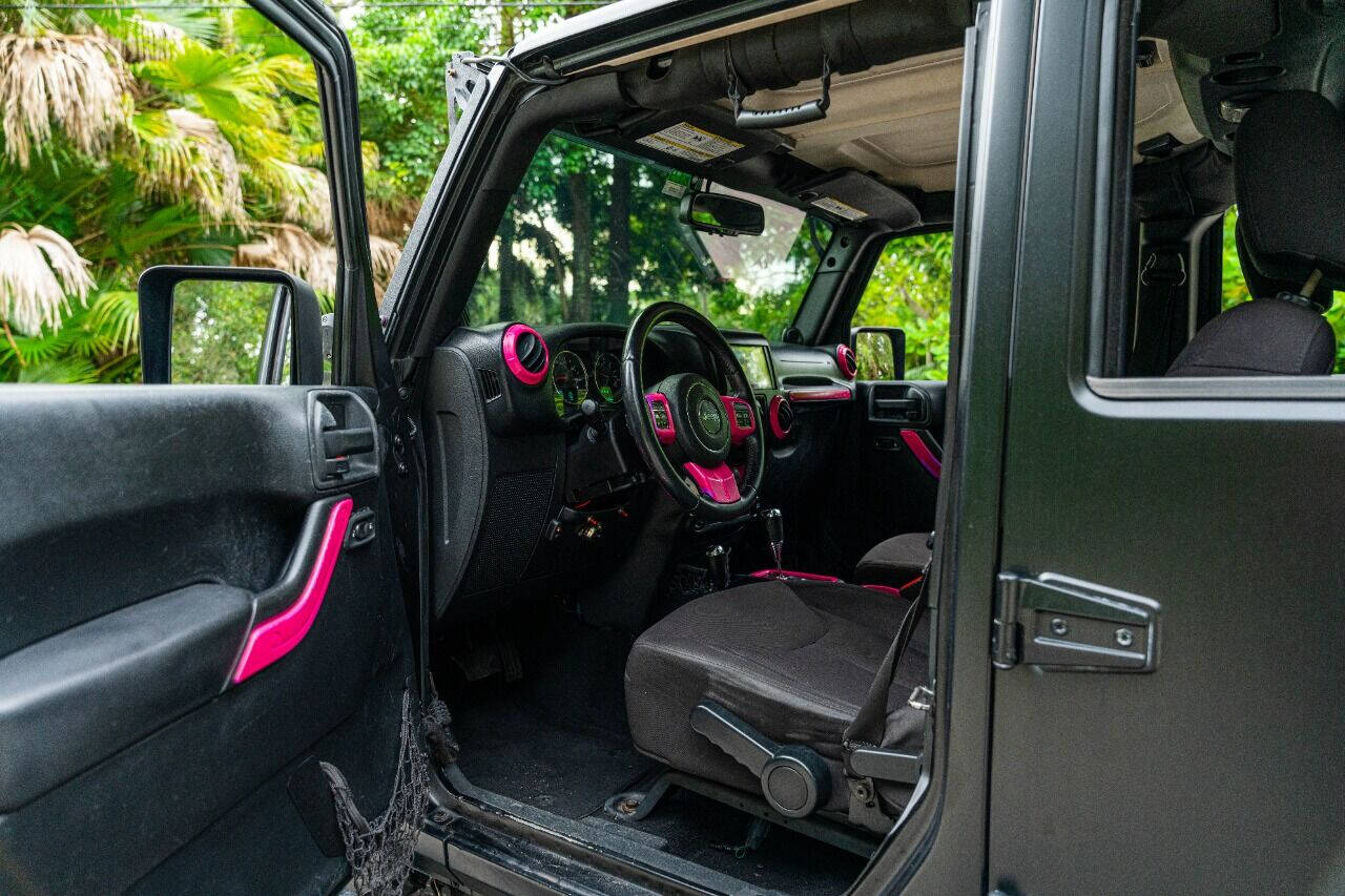 2015 JEEP Wrangler SUV / Crossover - $25,999