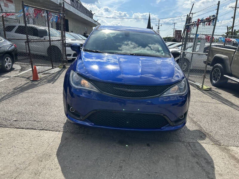2018 Chrysler Pacifica Touring Plus
