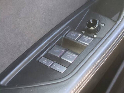 2019 Audi e-tron quattro Prestige