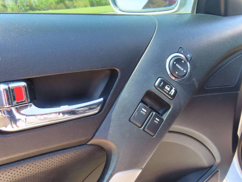 2010 Hyundai Genesis Coupe