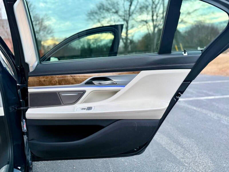 2016 BMW 7 Series 740i
