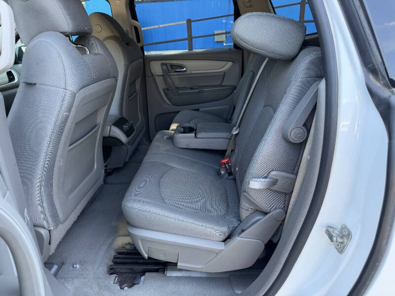 2017 Chevrolet Traverse LS