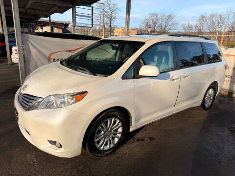 2015 Toyota Sienna