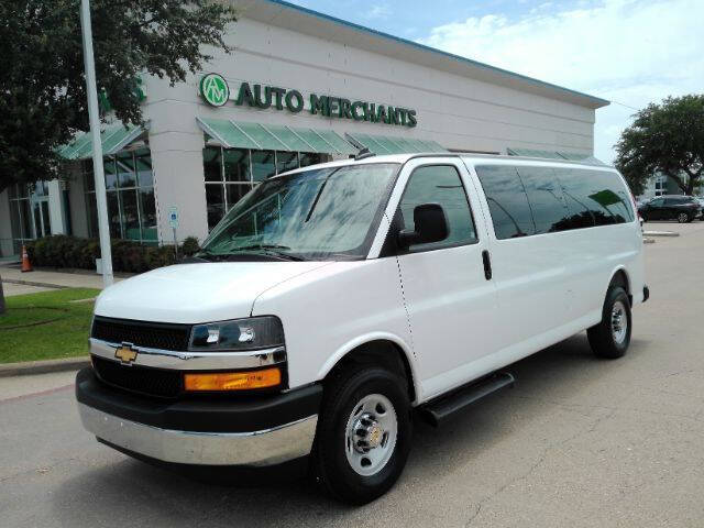 2025 Chevrolet Express LT 3500