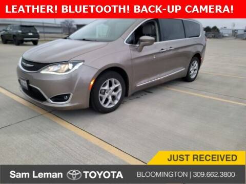 2017 Chrysler Pacifica for sale at Sam Leman Toyota Bloomington in Bloomington IL
