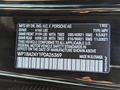 2023 Porsche Cayenne Coupe Platinum Edition