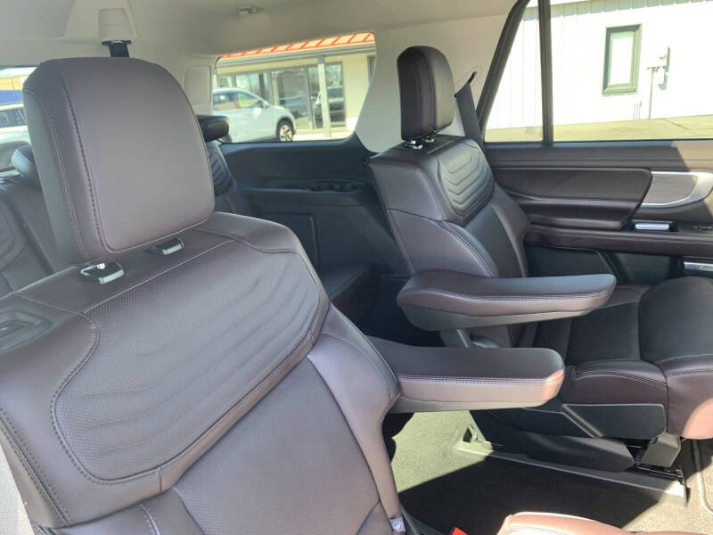 2025 Ford Expedition Platinum